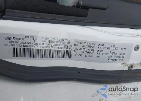 2015 Jeep Cherokee Latitude z USA, uszkodzony, nr VIN 1C4PJLCB8FW656494